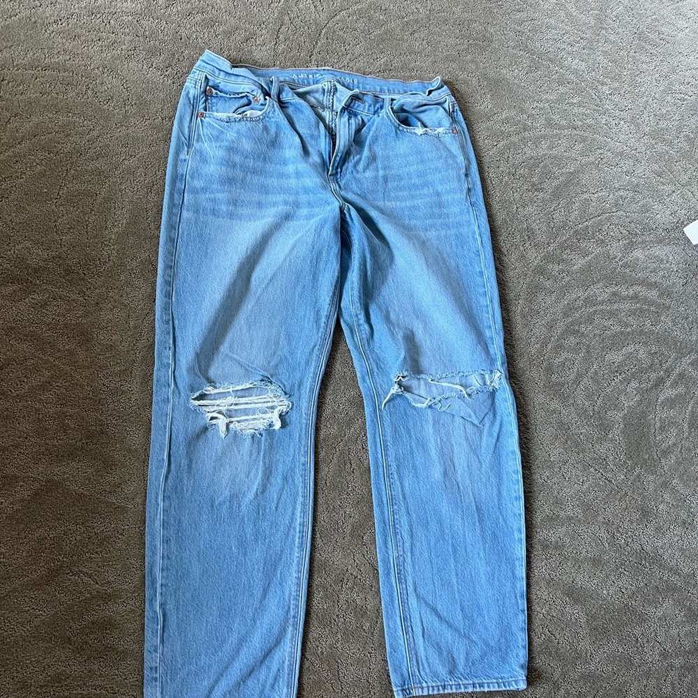 American Eagle Size 16 Ripped Highest Waist Boyfriend Jeans